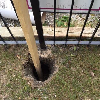 Irongate Welding Chicago - Actually digging down 3' only took a little effort. His claim of concrete slabs was a lie. - Fences & Gates Near Me - Chicago, Illinois