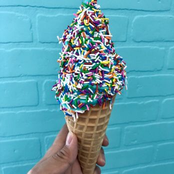 La Diperie - Birthday cake dipped with rainbow sprinkles - Ice Cream & Frozen Yogurt Near Me - Calgary, Alberta La Diperie - Birthday cake dipped with rainbow sprinkles - Ice Cream & Frozen Yogurt Near Me - Calgary, Alberta
