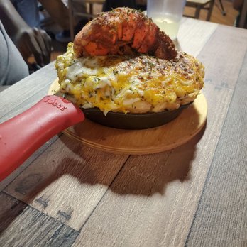 Janet & Ray's - Lobster Mac & cheese special - Caribbean Near Me - Tucson, Arizona