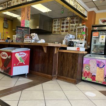 Taqueria Los Compadres - Interior counter to place orders - Tacos Near Me - Waldorf, Maryland Taqueria Los Compadres - Interior counter to place orders - Tacos Near Me - Waldorf, Maryland