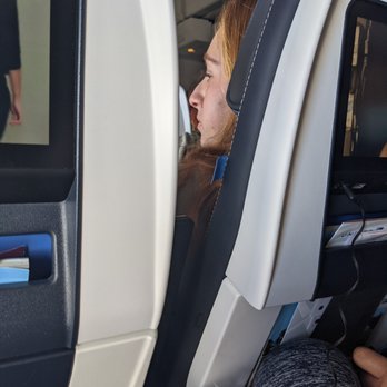 United Airlines - She did not wear a mask the entire flight even after she was asked to. - Airlines Near Me - Honolulu, Hawaii United Airlines - She did not wear a mask the entire flight even after she was asked to. - Airlines Near Me - Honolulu, Hawaii