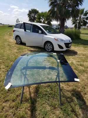 Auto glass replacement service - Cracked or chipped windshield? Don’t wait—let our expert team restore your view and keep you safe on the road! We offer same-day auto glass replacement using top-quality materials and service you can trust. Auto glass replacement service - Cracked or chipped windshield? Don’t wait—let our expert team restore your view and keep you safe on the road! We offer same-day auto glass replacement using top-quality materials and service you can trust.