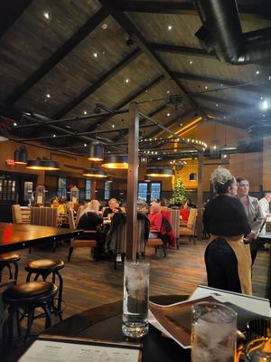 Craftsman Wood Grille & Tap House by null