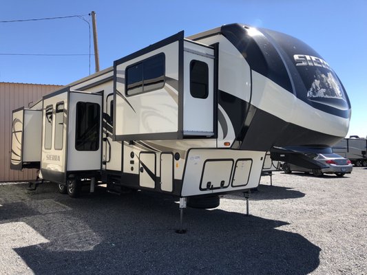 Funtime Rv FUNTIME RV - Updated July 2026 - 13 Reviews - 1405 Crater Lake Pkwy ...