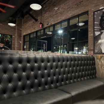 Finney's Crafthouse - Stevenson Ranch - New American Near Me - Stevenson Ranch, California