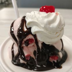Foster Brook Creamery - Small hot fudge sundae over Whitehouse Cherry (vanilla with maraschino cherry!) hard ice cream @ Foster Brook Creamery.