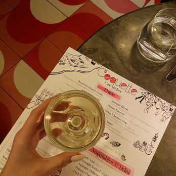 Coquette - Welcome champagne - French Near Me - Chicago, Illinois