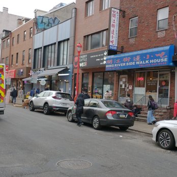 Chinatown - 10th Street scene by the gate of Philadelphia Chinatown - Landmarks & Historical Buildings Near Me Chinatown - 10th Street scene by the gate of Philadelphia Chinatown - Landmarks & Historical Buildings Near Me