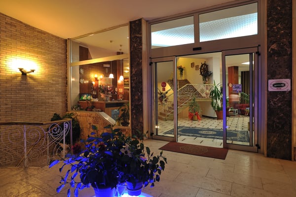 Hotel Clipper by null