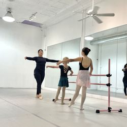 Bloom Dance Movement