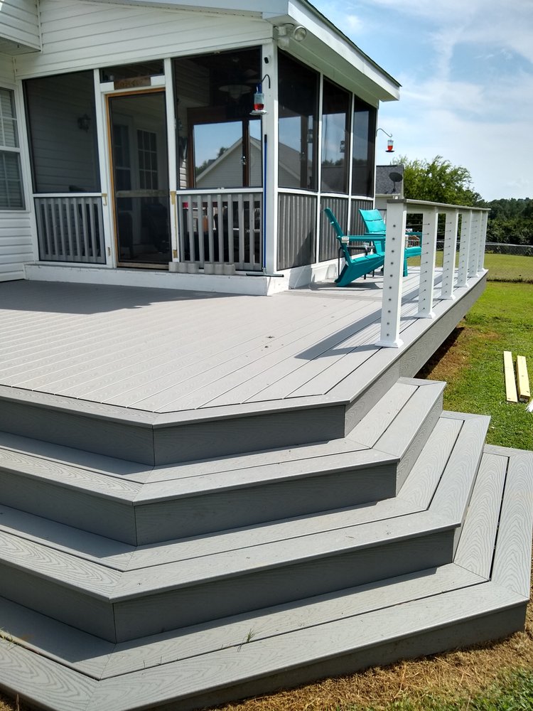 CAROLINA PORCH Holly Springs, North Carolina Decks & Railing