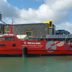 SeaLink - Wynyard Wharf Ferry Terminal - Island Navigator at Wynyard Wharf