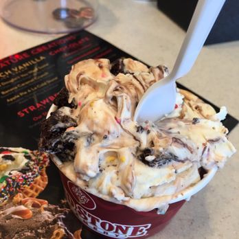Cold Stone Creamery - bday cake remix - Ice Cream & Frozen Yogurt Near Me - Cabazon, California
