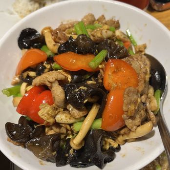Ping's Bistro - Country Style Sautéed Pork with Eggs and Black Fungus - Chinese Near Me - Fremont, California Ping's Bistro - Country Style Sautéed Pork with Eggs and Black Fungus - Chinese Near Me - Fremont, California