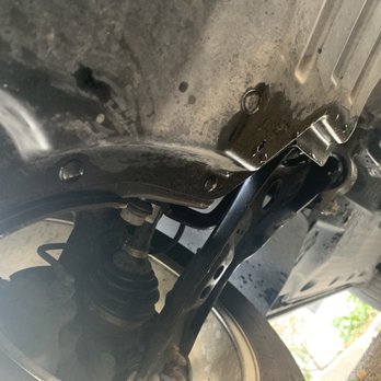 Valvoline Instant Oil Change - Oil spilled - Oil Change Stations Near Me - White Plains, New York Valvoline Instant Oil Change - Oil spilled - Oil Change Stations Near Me - White Plains, New York