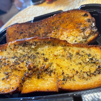 Tommy Fox's Public House - Garlic Bread - Irish Near Me - Bergenfield, New Jersey
