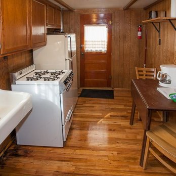 Tiny Town Cabins - Hotels Near Me - Estes Park, Colorado