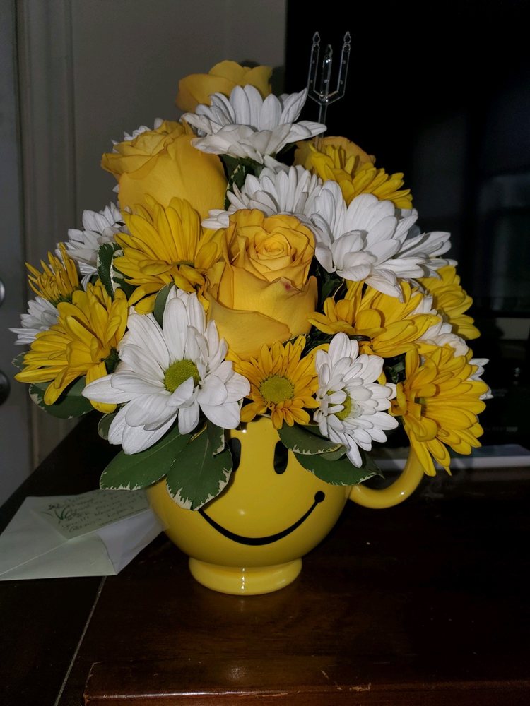 HOLSTON FLORIST SHOP Updated September 2024 21 Photos & 12 Reviews 1006 Gibson Mill Rd