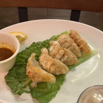 Maki Sushi - Gyoza Appetizer - Japanese Near Me - Ventura, California Maki Sushi - Gyoza Appetizer - Japanese Near Me - Ventura, California