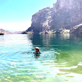 Willow Beach Harbor - Me cooling off - I was in and out quickly! Felt great but brrrr! - Boating Near Me - Willow Beach, Arizona Willow Beach Harbor - Me cooling off - I was in and out quickly! Felt great but brrrr! - Boating Near Me - Willow Beach, Arizona