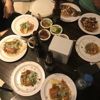 El Califa - al pastor + quesadillas + gringa - Mexican Near Me - México, D.F., DIF El Califa - al pastor + quesadillas + gringa - Mexican Near Me - México, D.F., DIF