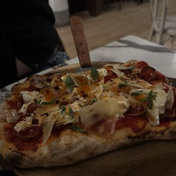 Sewickley Quarter - Hot Honey Ricotta Pinsa - Wine Bars Near Me - Sewickley, Pennsylvania Sewickley Quarter - Hot Honey Ricotta Pinsa - Wine Bars Near Me - Sewickley, Pennsylvania