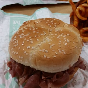 Arby's - Classic roast beef and curly fries - Fast Food Near Me - Houston, Texas