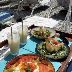 Plage Beau Rivage - 3 Tomato dish, sliced octopus salad, tuna tartare