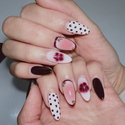 Emblush Beaute