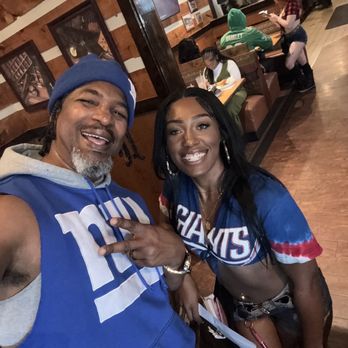 Twin Peaks - This is a review for the best server in the house - Sports Bars Near Me - Concord, North Carolina