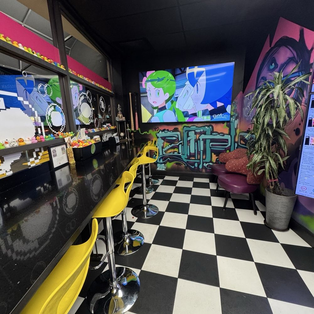 Mochiko Hawaiian - Interior - Hawaiian Near Me - Newton, Massachusetts Mochiko Hawaiian - Interior - Hawaiian Near Me - Newton, Massachusetts