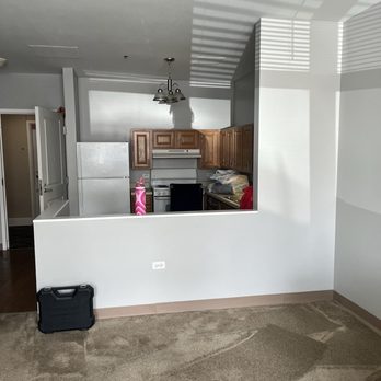 Plum Creek - A lovely kitchen, though she eats most meals in the community dining room. - Assisted Living Facilities Near Me - Chicago, Illinois