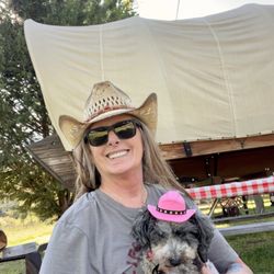 Yosemite Pines RV Resort & Family Lodging - Dressing the part