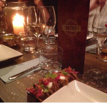 Nästet - Mini taco med pulledpork och syradlök - Tapas/Small Plates Near Me - Gävle, X Nästet - Mini taco med pulledpork och syradlök - Tapas/Small Plates Near Me - Gävle, X