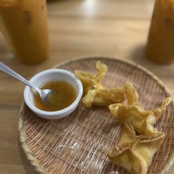 Colonial Kitchen & Bar - Crab Rangoon & Thai Tea