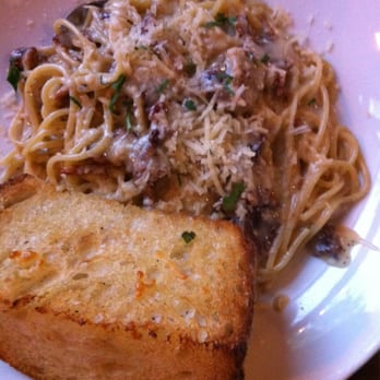 Paesanos - Spaghetti Carbanara - Italian Near Me - Davis, California