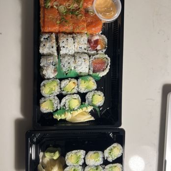 Rakuya - Deluxe Spicy Tuna, Wasabi Dynamite, and 2 Avocado rolls (for extra measure). Highly recommend! - Sushi Bars Near Me - Washington, DC, District of Columbia