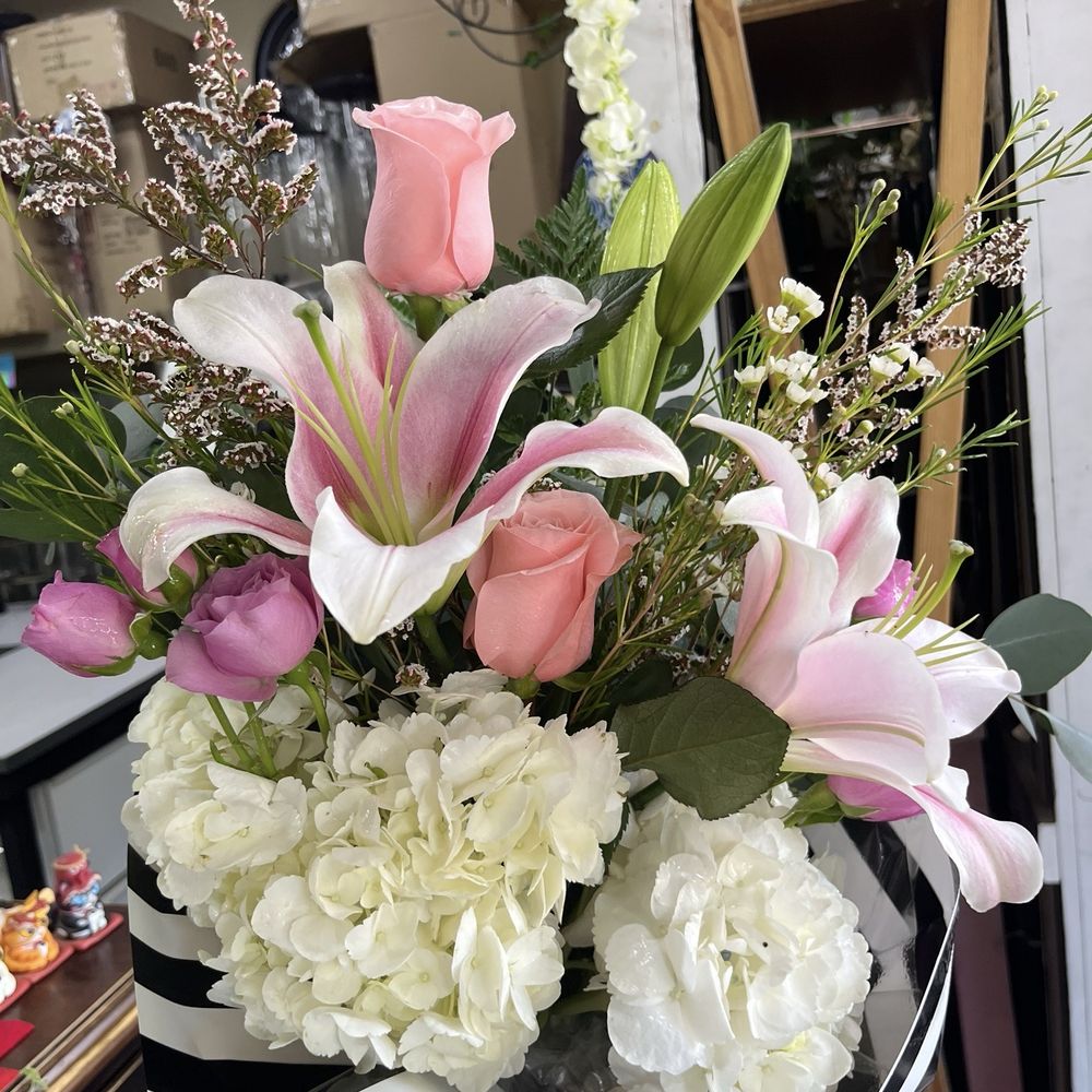 La Petite Fleur - My bouquet! - Florists Near Me - Glendora, California La Petite Fleur - My bouquet! - Florists Near Me - Glendora, California