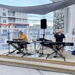 Ludlam Bar & Grill - Dueling Pianos every Monday in the summer