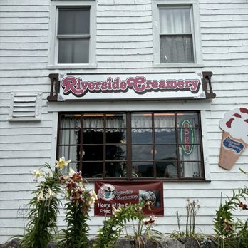 Riverside Creamery - Outside - Ice Cream & Frozen Yogurt Near Me - Port Jervis, New York Riverside Creamery - Outside - Ice Cream & Frozen Yogurt Near Me - Port Jervis, New York