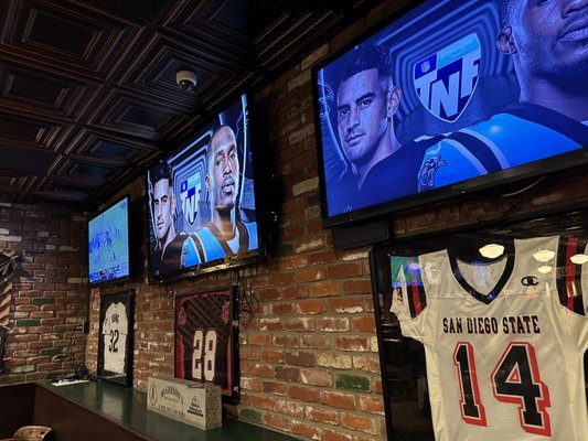 McGregor's Bar and Grill by null