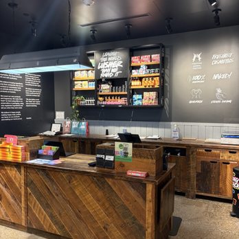 LUSH - Order counter - Skin Care Near Me - Skokie, Illinois