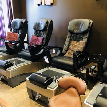Pauline's Nail Spa - Pedicures room and relax - Nail Salons Near Me - Des Moines, Washington