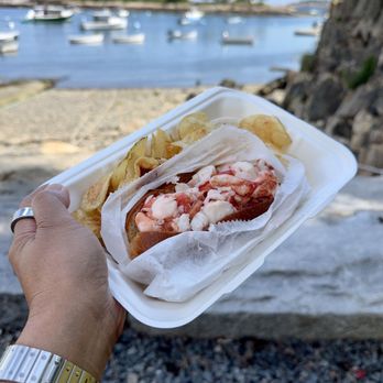 Little Harbor Lobster - Seafood Markets Near Me - Marblehead, Massachusetts