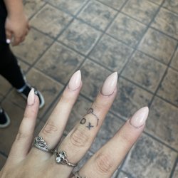 Miami Nails