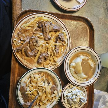Harry's Hofbrau - Beef stroganoff, mash potatoes, macaroni salad - American Near Me - San Leandro, California