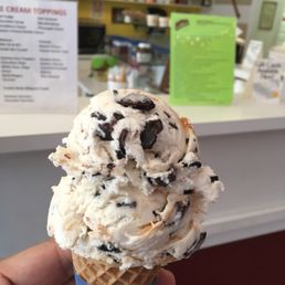 Peanut Butter Cup Ice Cream