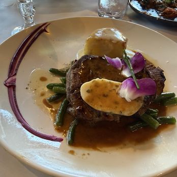 Central Park Bistro - 8oz Grilled Filet Mignon- - New American Near Me - San Mateo, California