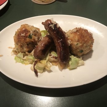 Restuarant Radsche - Italienische Bratwurst mit Semmelknödel und Kraut - German Near Me - Finsterwalde, BB