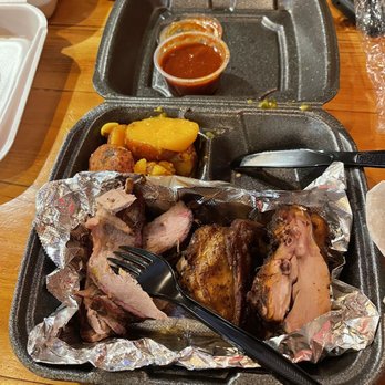 Captain Porky's - Beef brisket, chicken, and potatoes. - Seafood Near Me - Wadsworth, Illinois